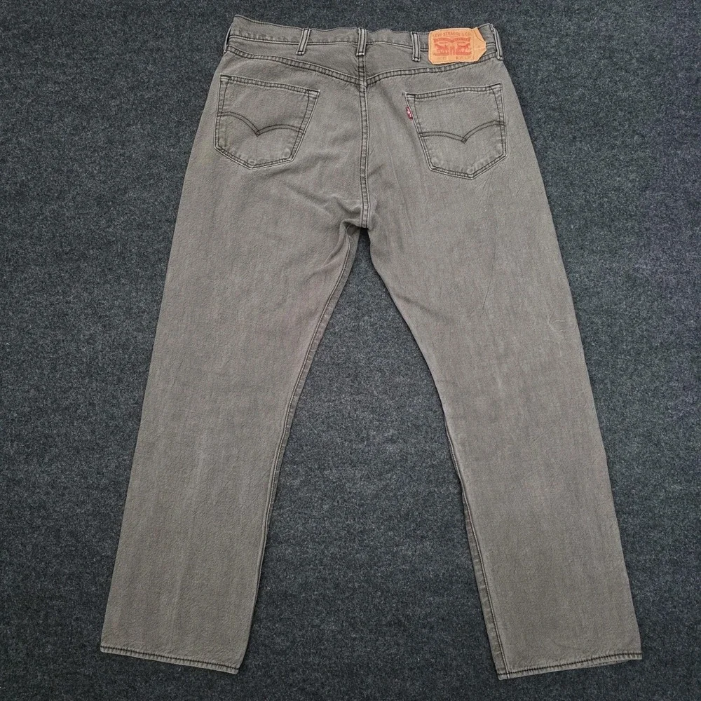 Levis 501 Mens 38x32 Grey Medium Wash Denim Straight Jeans Red Tab Button Fly - Picture 3 of 9